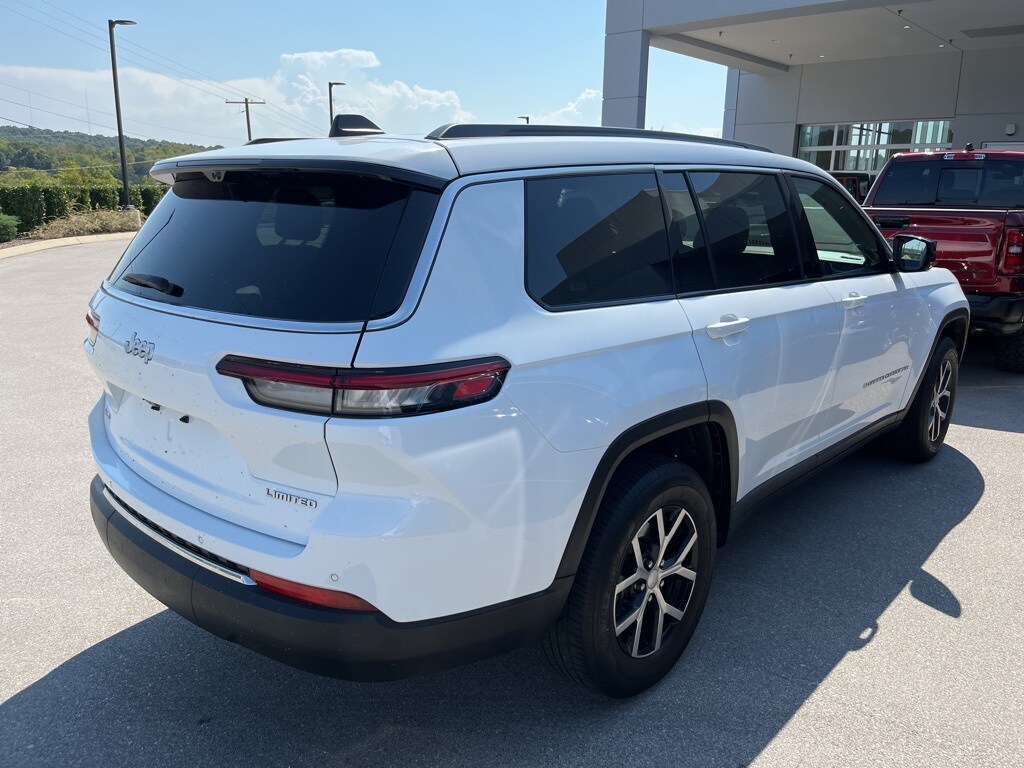 2024 Jeep Grand Cherokee Limited photo 3