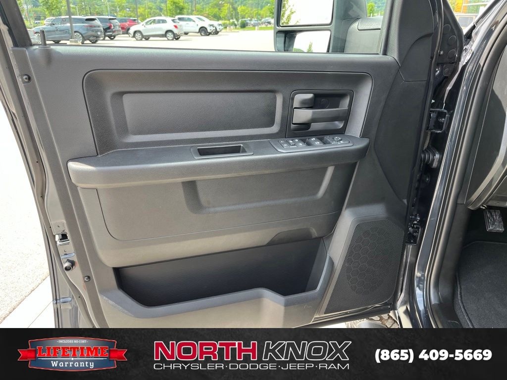 New 2026 Ram 2500 TRADESMAN CREW CAB 4X4 6'4 BOX Pickup