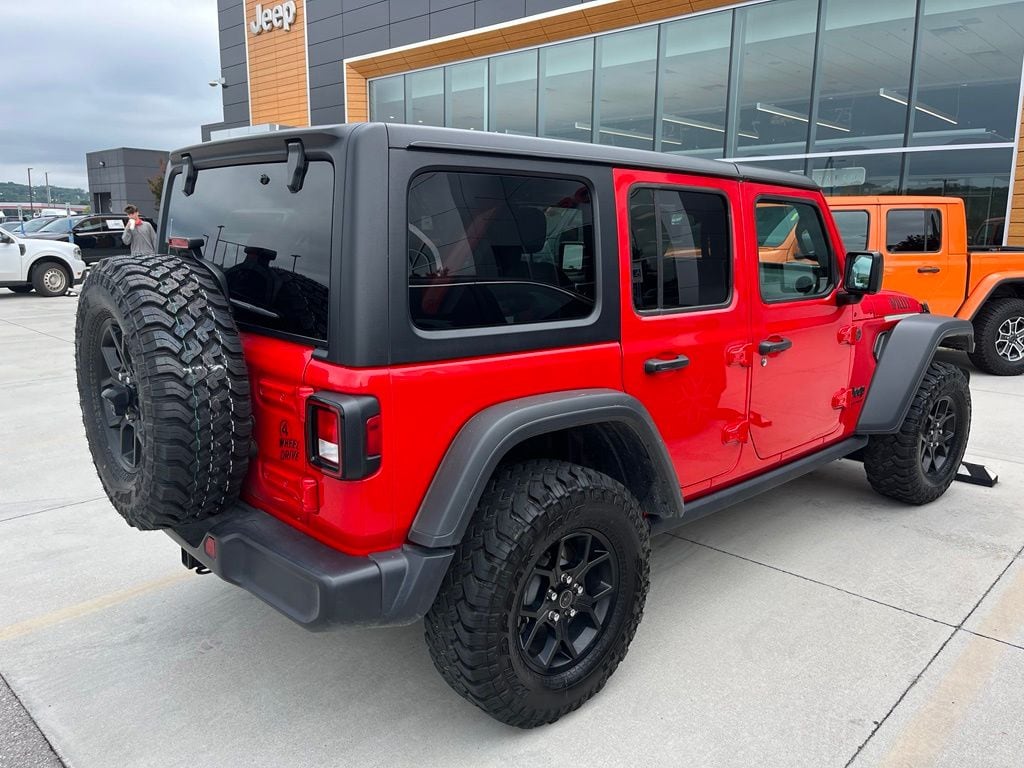 Used 2025 Jeep Wrangler Willys SUV