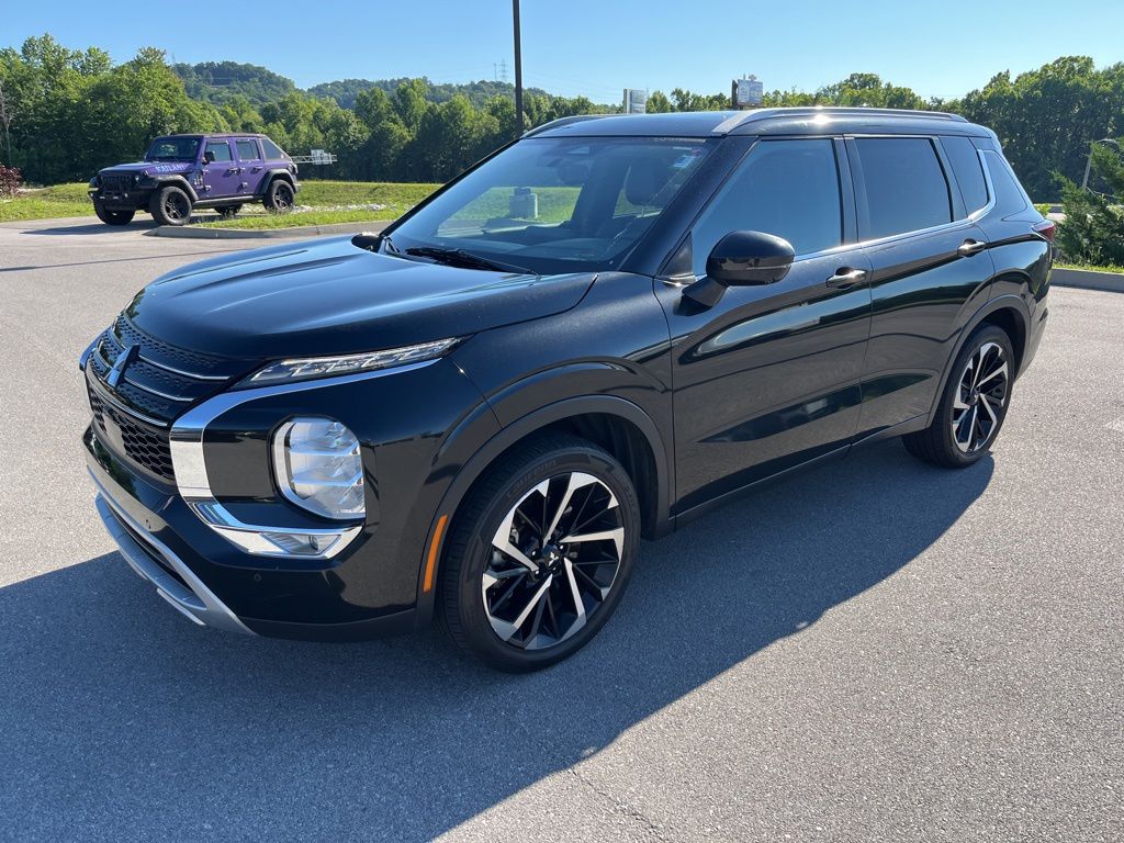 2022 Mitsubishi Outlander SE FWD's photo