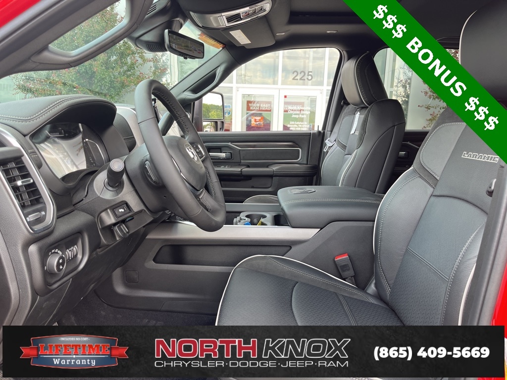 New 2026 Ram 2500 LARAMIE CREW CAB 4X4 8' BOX Pickup