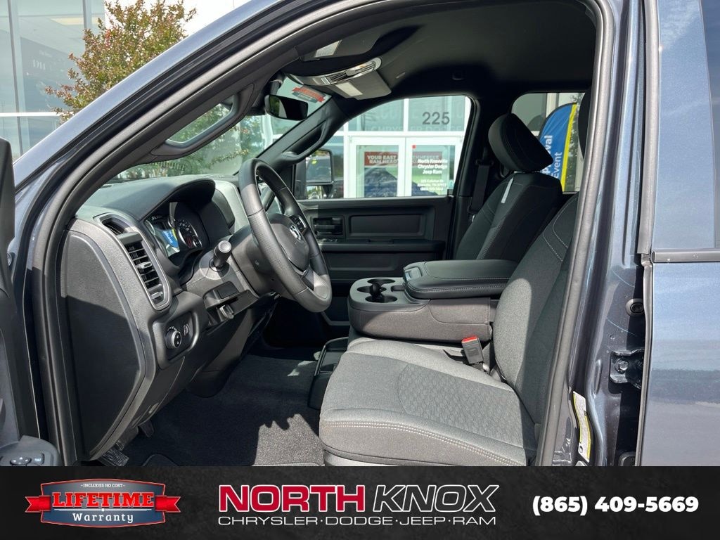 New 2026 Ram 2500 TRADESMAN CREW CAB 4X4 6'4 BOX Pickup