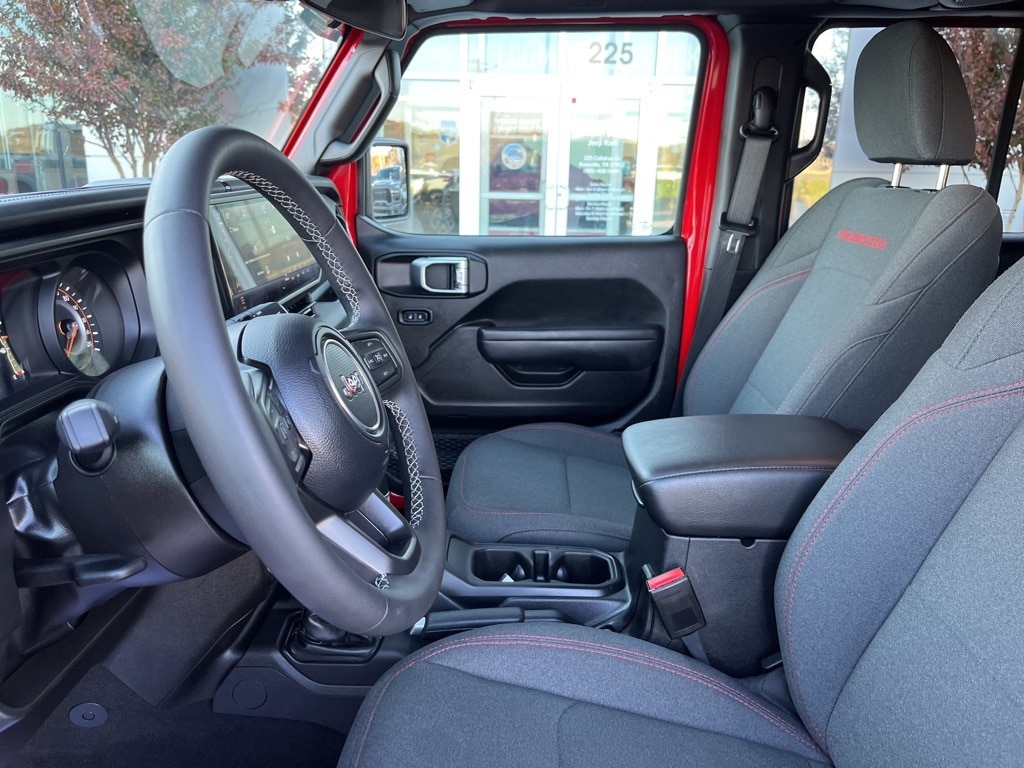 Used 2025 Jeep Wrangler Rubicon SUV