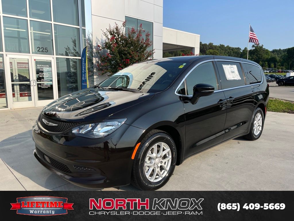 New 2026 Chrysler Voyager LX