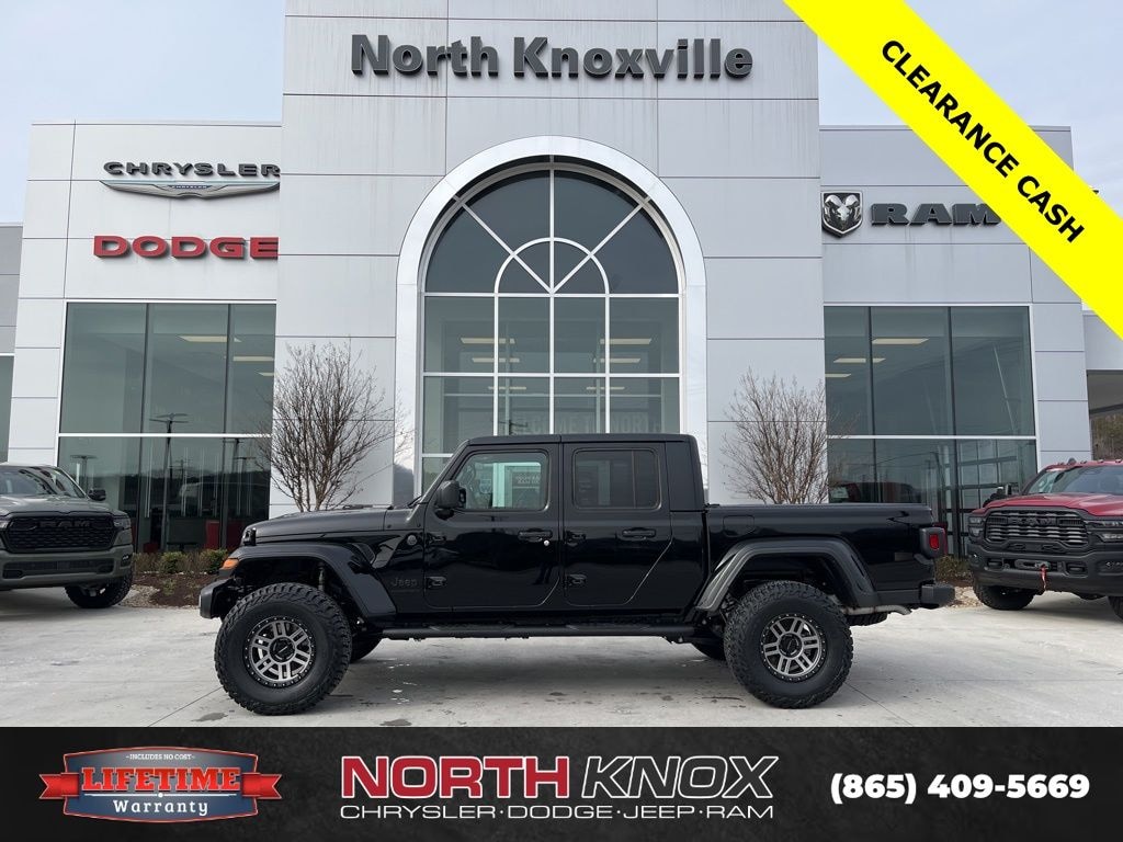 New 2025 Jeep Gladiator SPORT S 4X4 Pickup