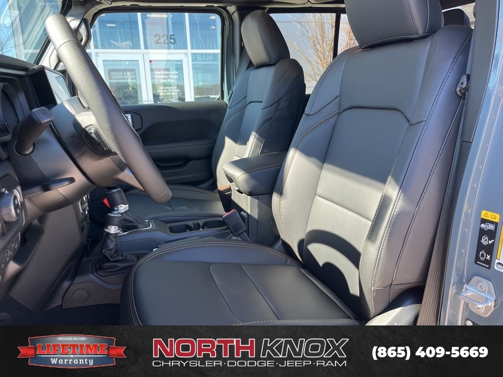 New 2026 Jeep Gladiator SAHARA 4X4 Pickup