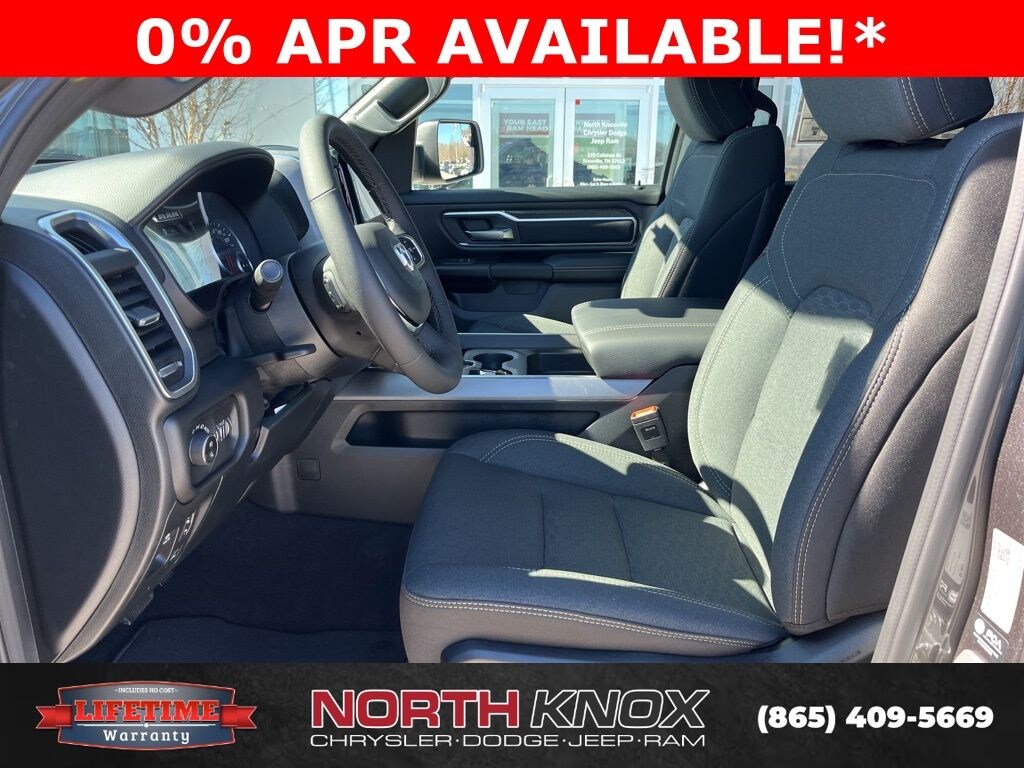 New 2026 Ram 1500 BIG HORN CREW CAB 4X4 5'7 BOX Pickup