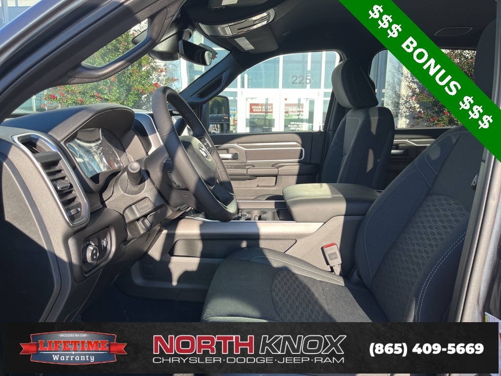 New 2026 Ram 2500 BIG HORN CREW CAB 4X4 6'4 BOX Pickup