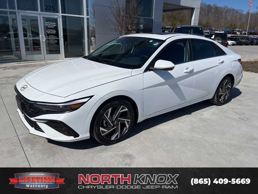 Used 2025 Hyundai Elantra SEL Convenience Sedan