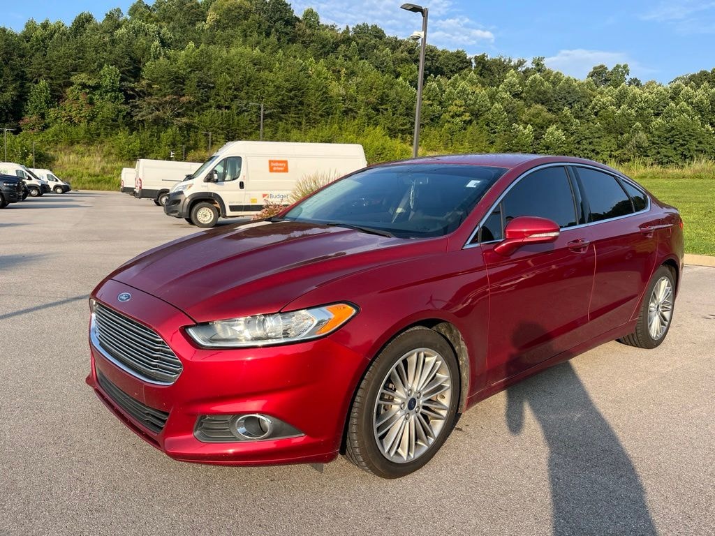 Used 2016 Ford Fusion SE Sedan