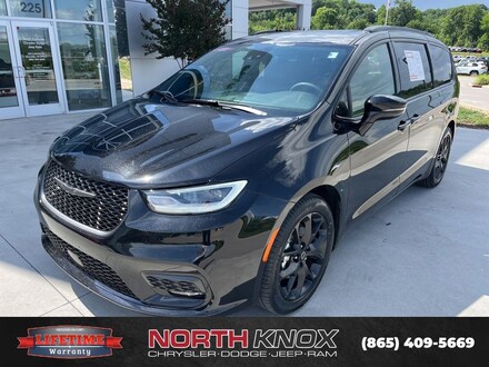 2025 Chrysler Pacifica Limited Minivan/Van
