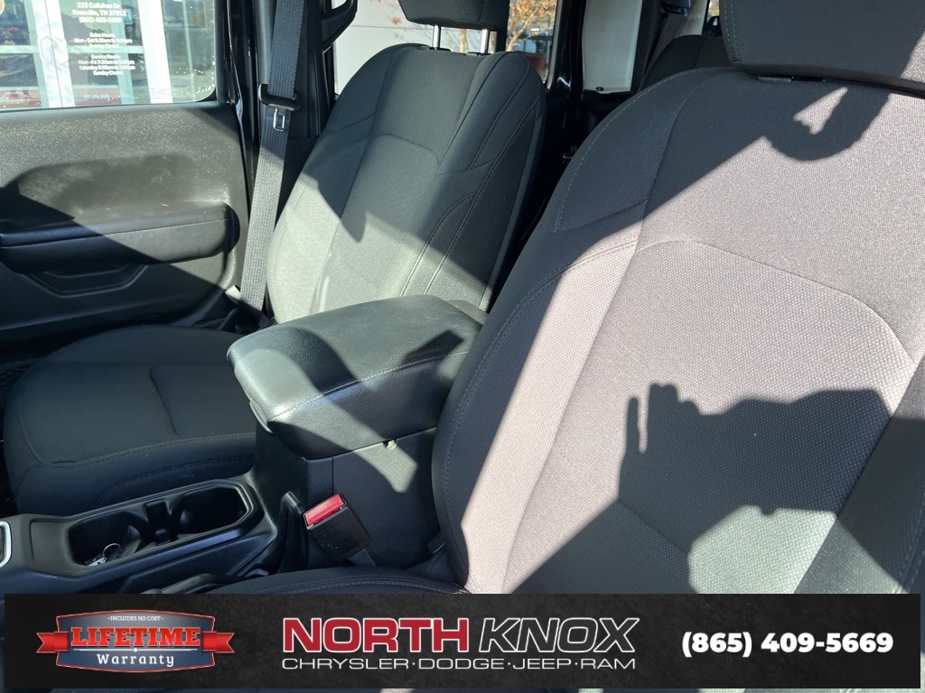 Used 2021 Jeep Gladiator Sport Truck