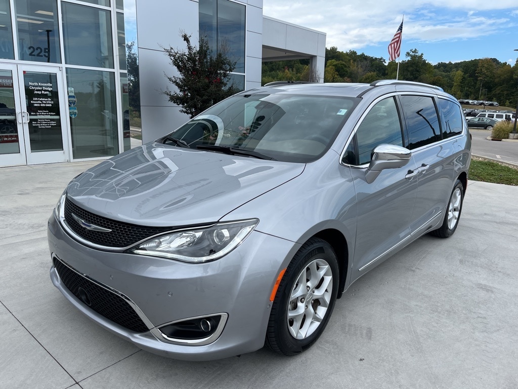 Used 2020 Chrysler Pacifica Limited with VIN 2C4RC1GGXLR142440 for sale in Knoxville, TN