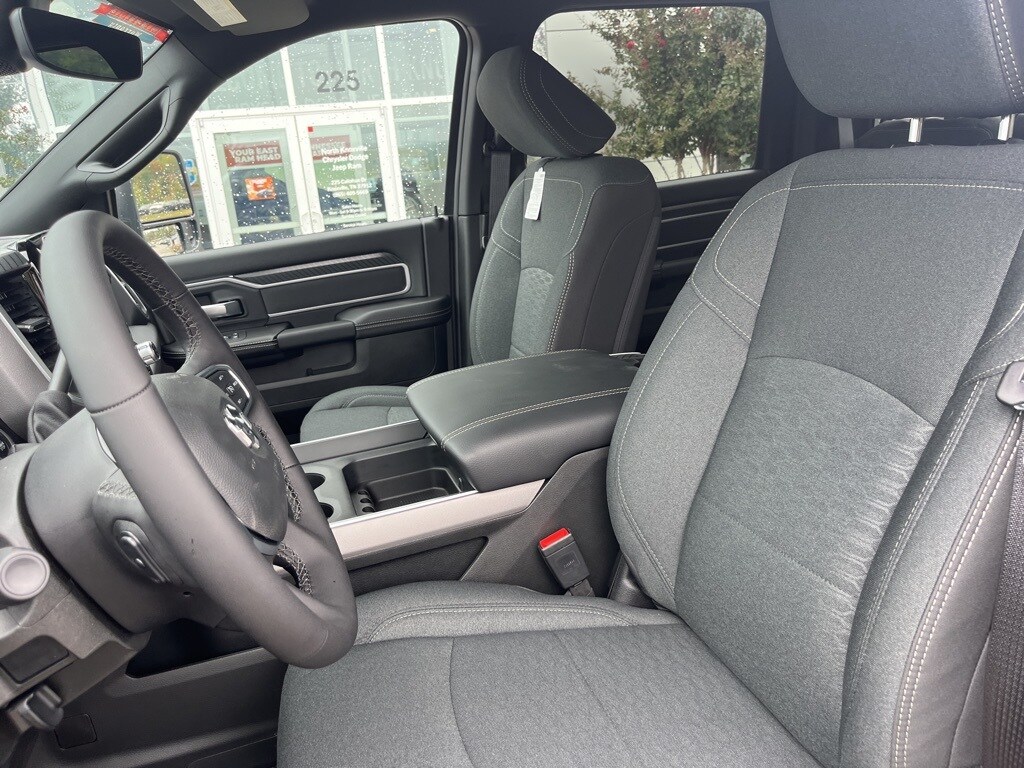 2026 Ram 2500 Big Horn photo 4