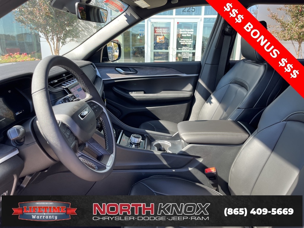 New 2025 Jeep Grand Cherokee L LIMITED 4X4 Sport Utility