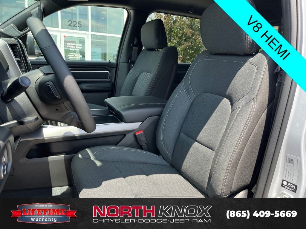 New 2026 Ram 1500 BIG HORN CREW CAB 4X4 5'7 BOX Pickup