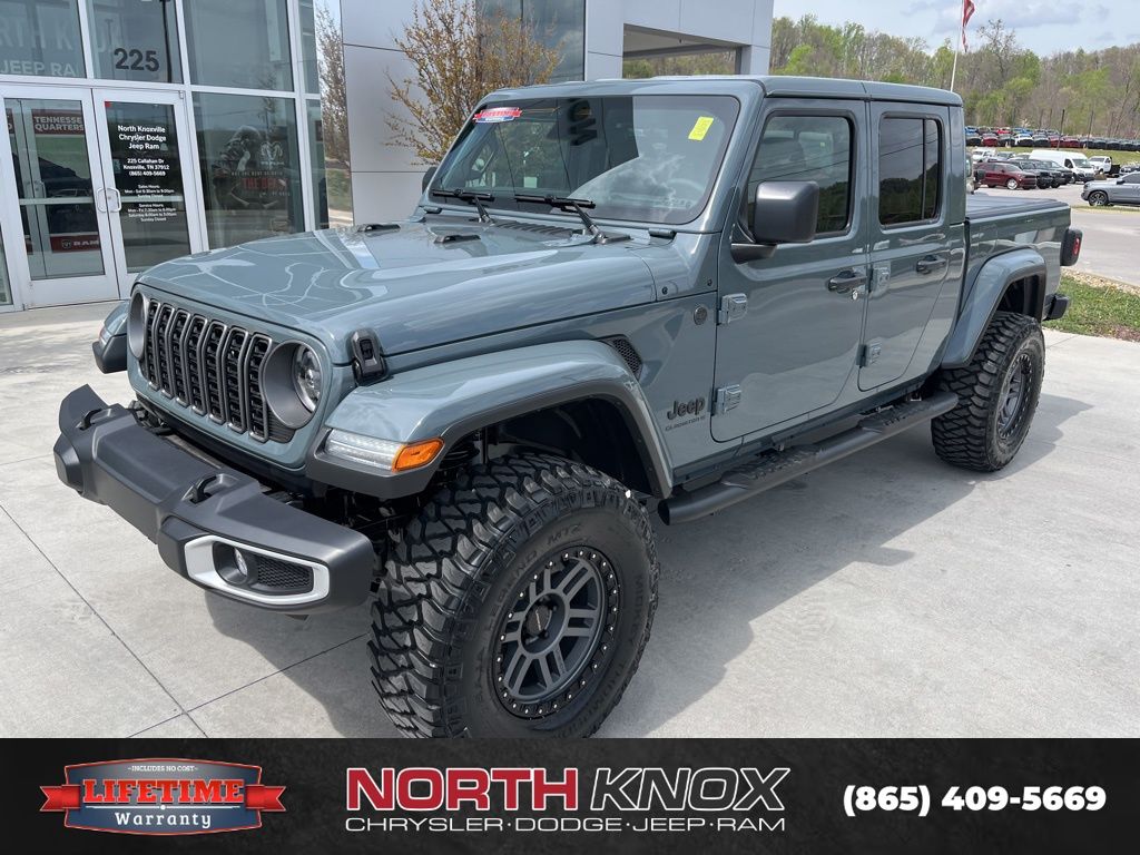 2026 Jeep Gladiator Sahara Auto's photo