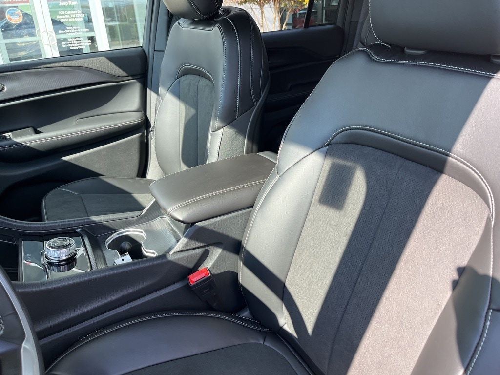 New 2025 Jeep Grand Cherokee ALTITUDE X 4X4 Sport Utility