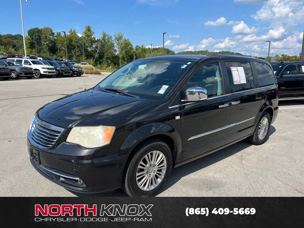 2014 Chrysler Town & Country Touring-L