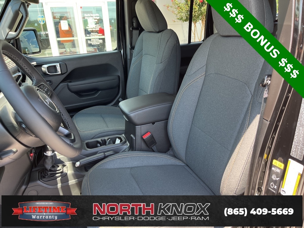 New 2025 Jeep Gladiator WILLYS 4X4 Pickup