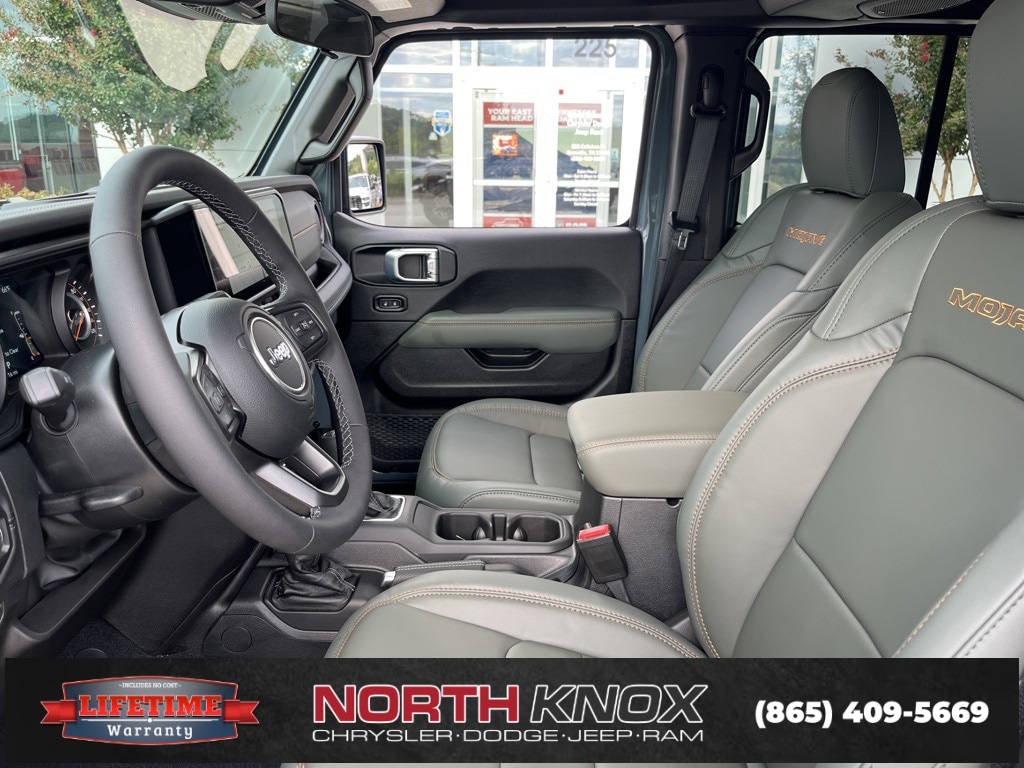 New 2025 Jeep Gladiator MOJAVE 4X4 Pickup