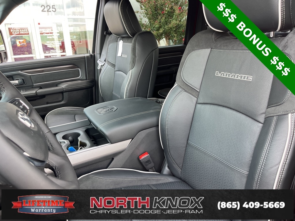 New 2026 Ram 2500 LARAMIE CREW CAB 4X4 8' BOX Pickup