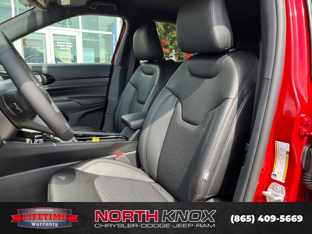 New 2026 Jeep Compass LATITUDE ALTITUDE 4X4 Sport Utility