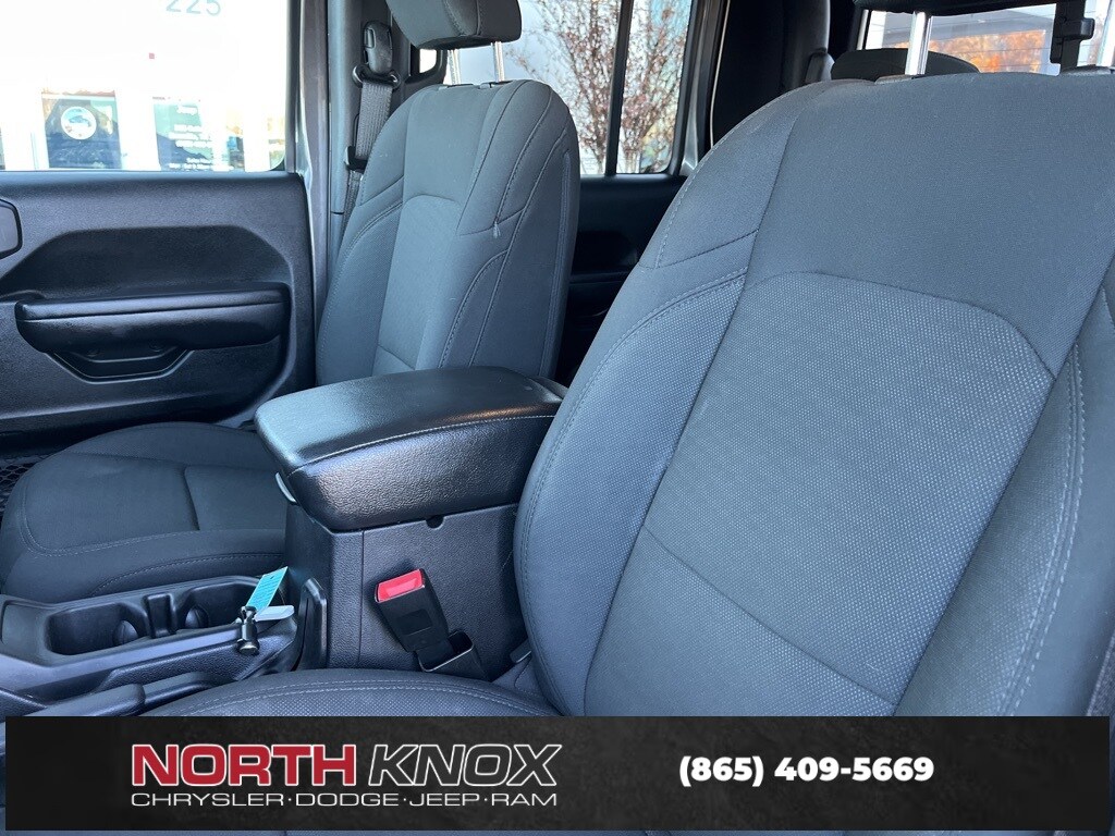 2021 Jeep Gladiator Sport photo 3