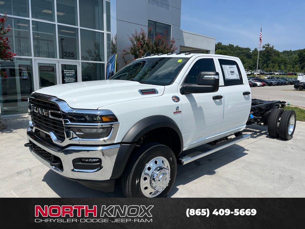 New 2026 Ram 5500 TRADESMAN CHASSIS CREW CAB 4X4 84' CA