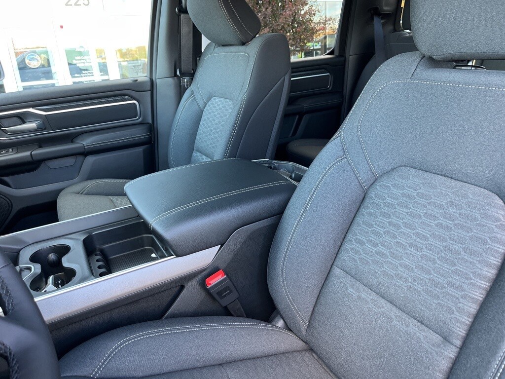 2026 Ram 1500 Big Horn photo 3