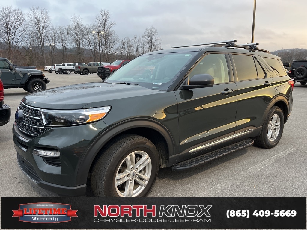 2023 Ford Explorer XLT's photo