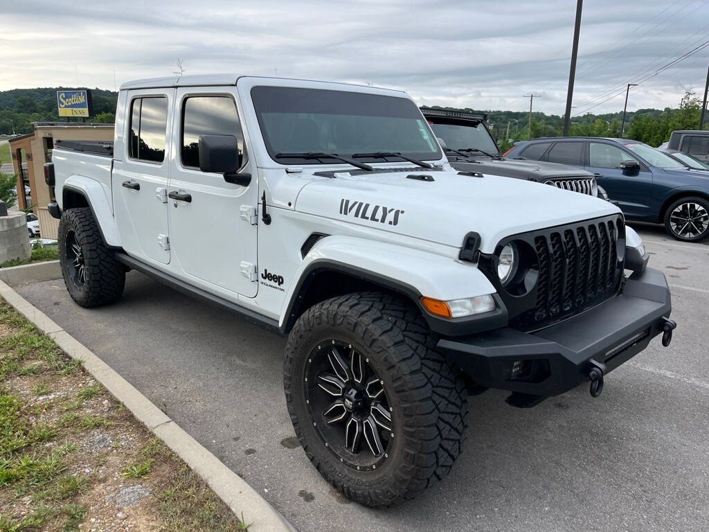 Used 2023 Jeep Gladiator Willys Truck
