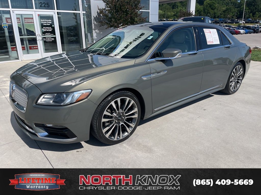 2017 Lincoln Continental Select FWD's photo