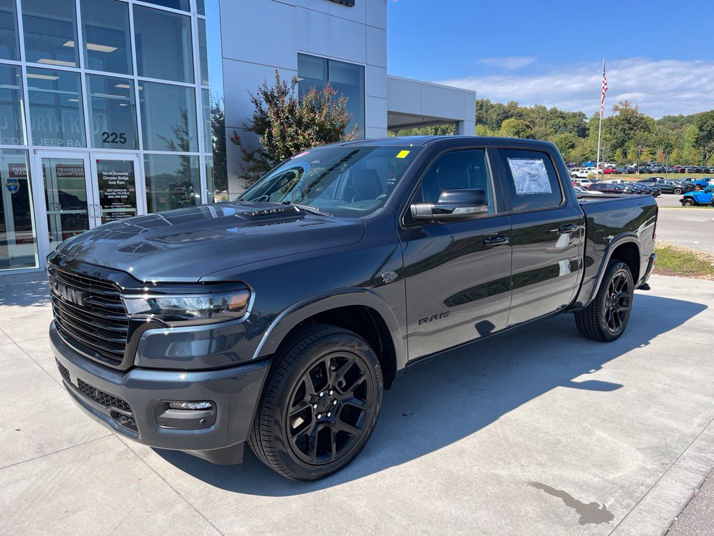 New 2027 Ram 1500 LARAMIE CREW CAB 4X4 5'7 BOX Pickup
