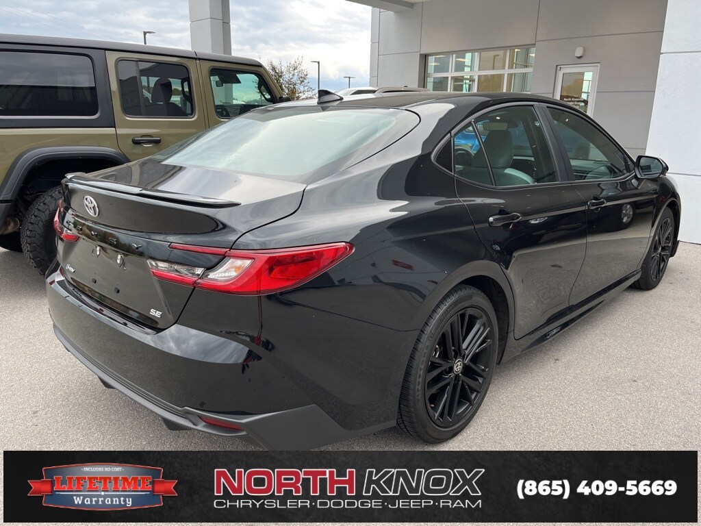 2025 Toyota Camry LE photo 3