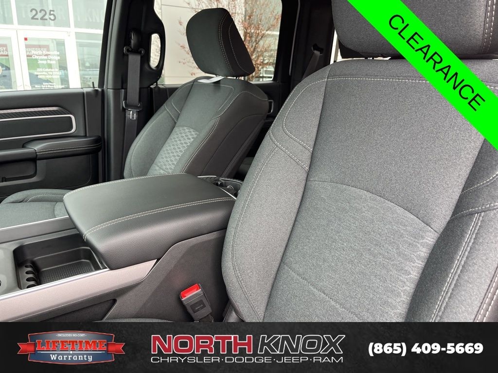 New 2026 Ram 2500 BIG HORN CREW CAB 4X4 6'4 BOX Pickup