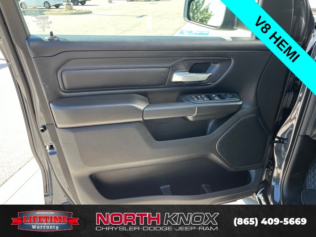 New 2026 Ram 1500 EXPRESS CREW CAB 4X4 5'7 BOX Pickup