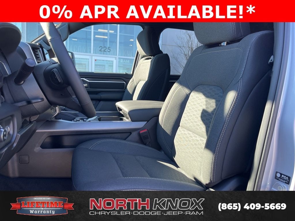 New 2026 Ram 1500 BIG HORN CREW CAB 4X4 6'4 BOX Pickup