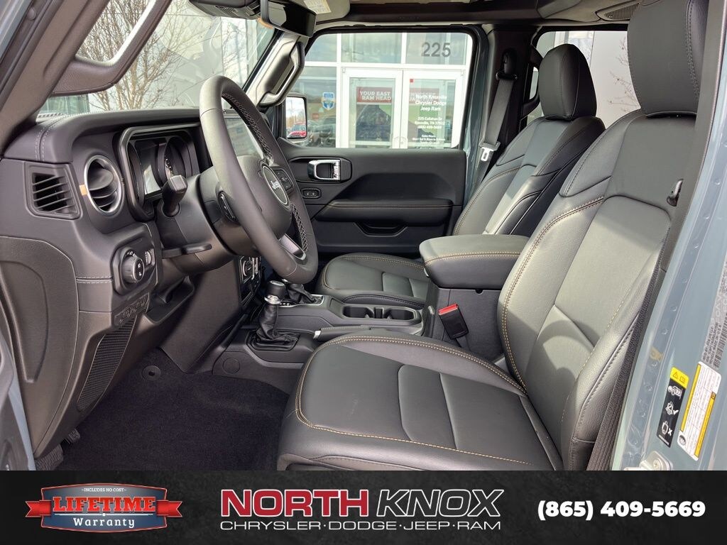 New 2025 Jeep Gladiator HIGH TIDE 4X4 Pickup