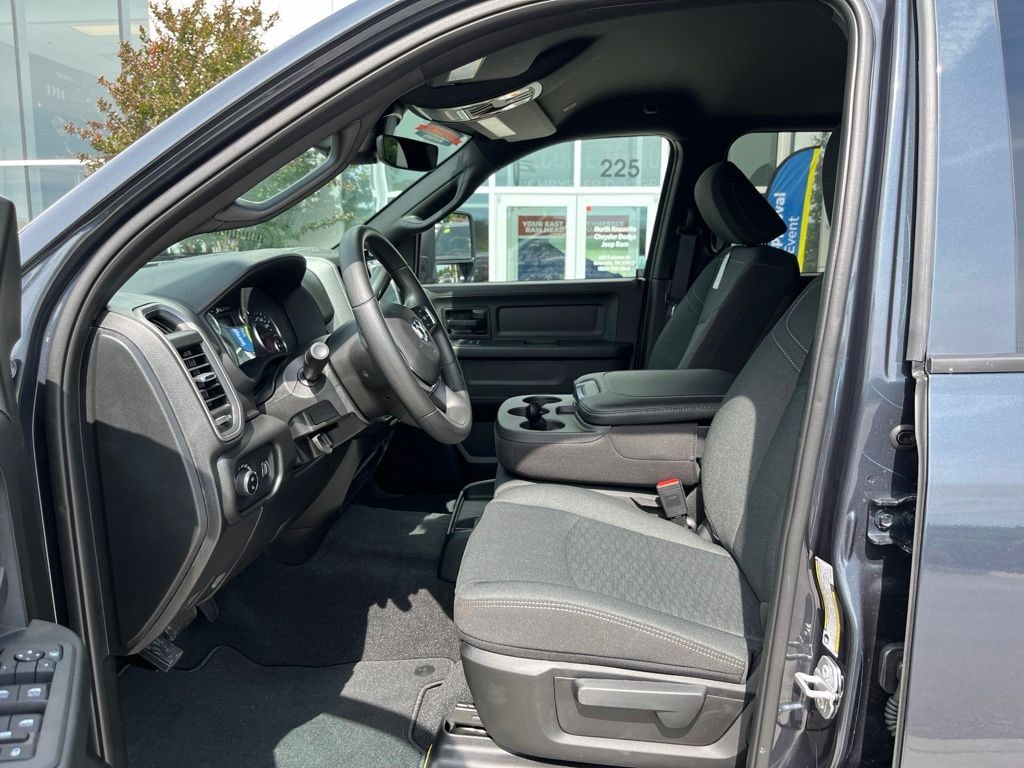 New 2026 Ram 2500 TRADESMAN CREW CAB 4X4 6'4 BOX Pickup