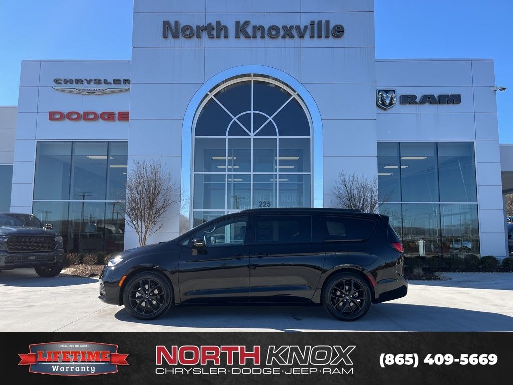 New 2026 Chrysler Pacifica LIMITED Passenger Van