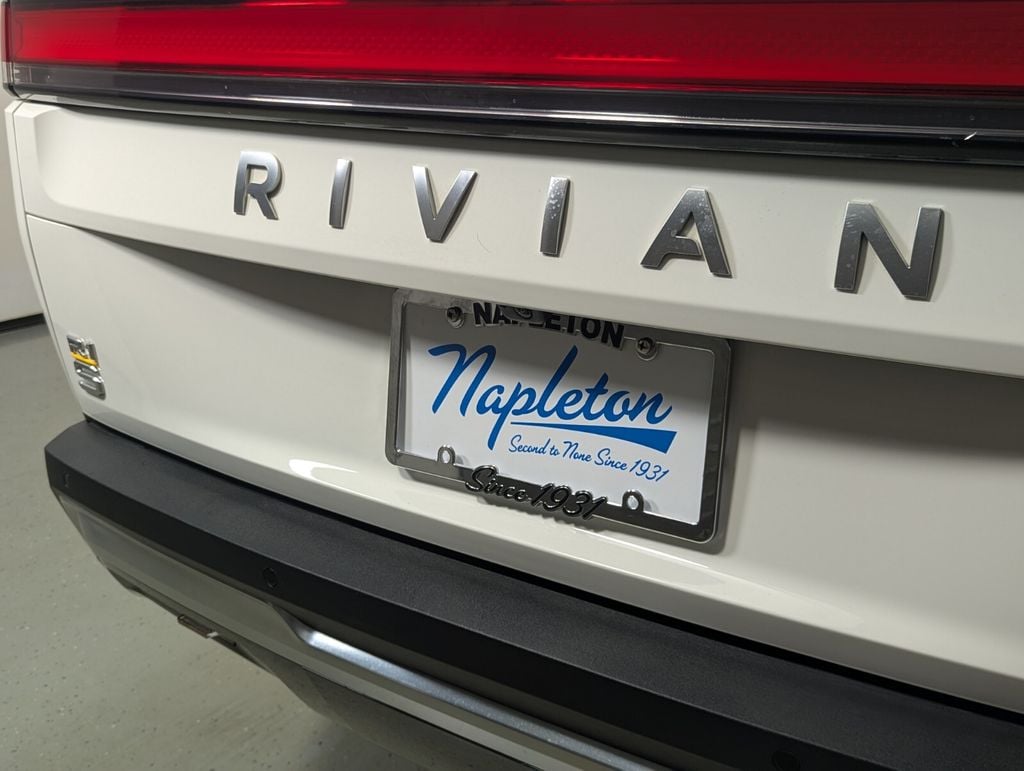 2023 Rivian R1S Adventure - Photo 9
