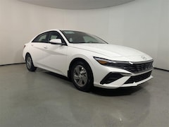 2026 Hyundai Elantra SE Sedan