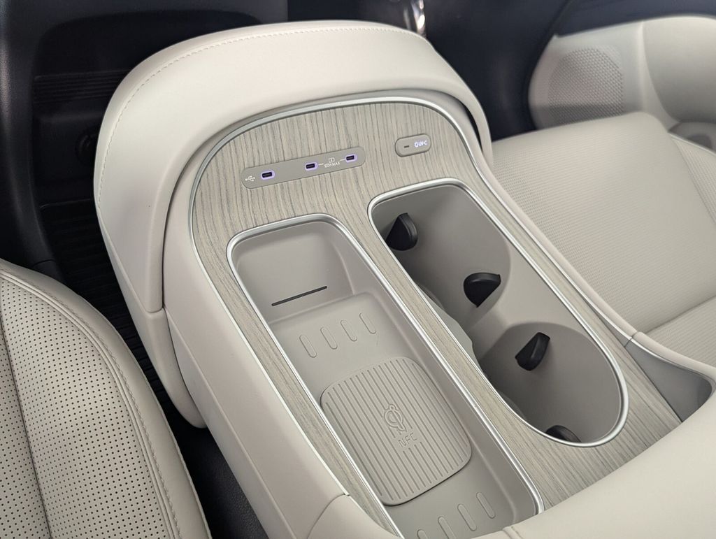 2026 Hyundai Palisade Calligraphy - Photo 23