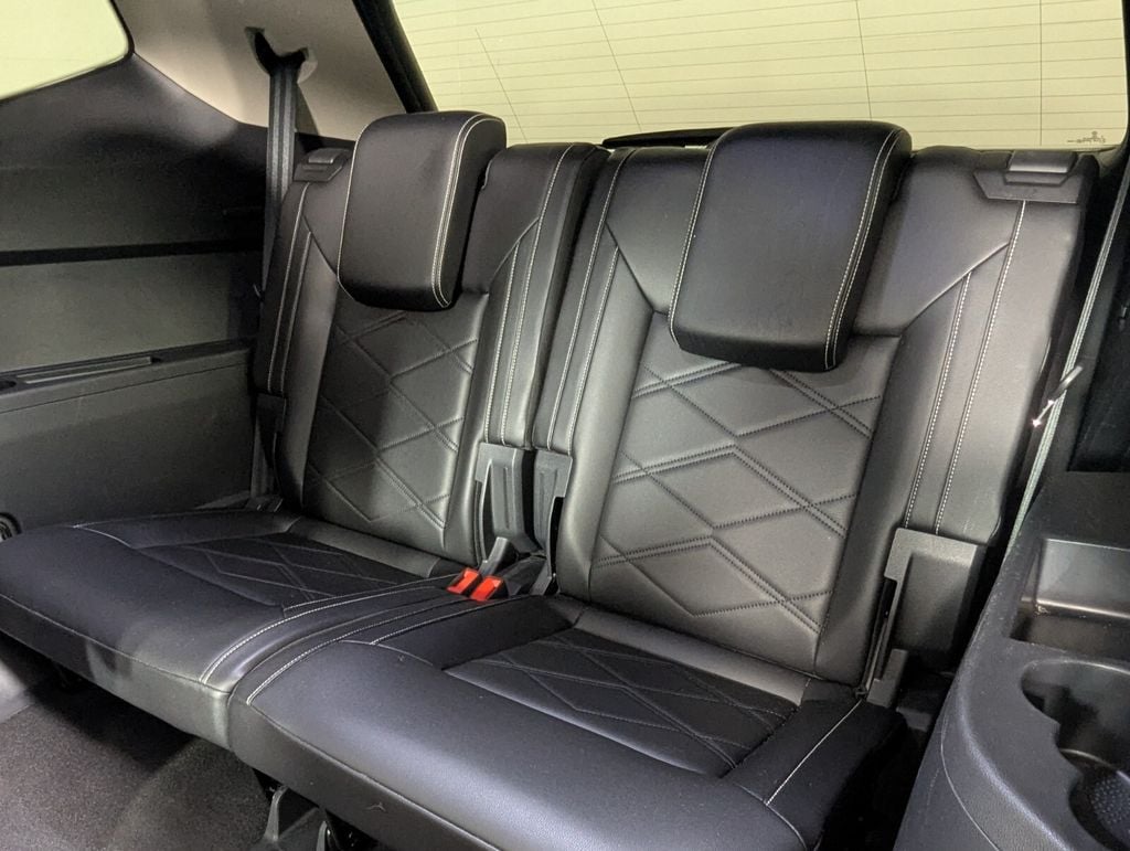 2024 Volkswagen Atlas SE w/Tech - Photo 25