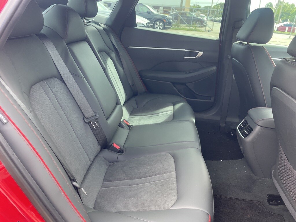 2022 Hyundai Sonata SEL Plus photo 3