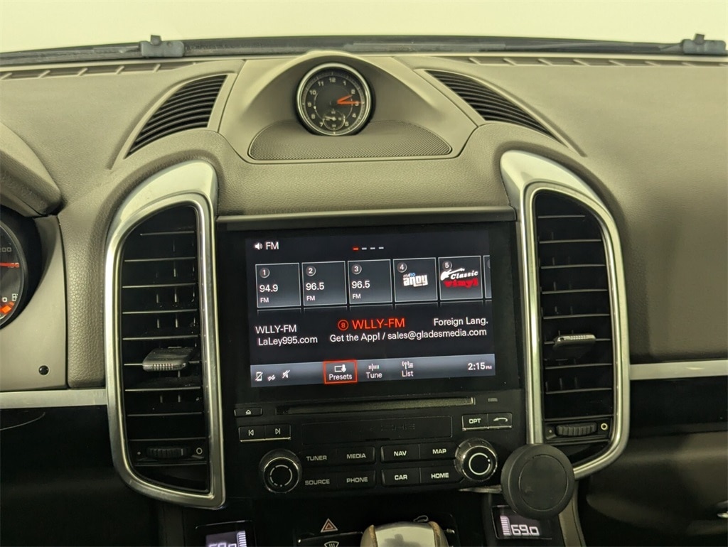 2018 Porsche Cayenne Base photo 17