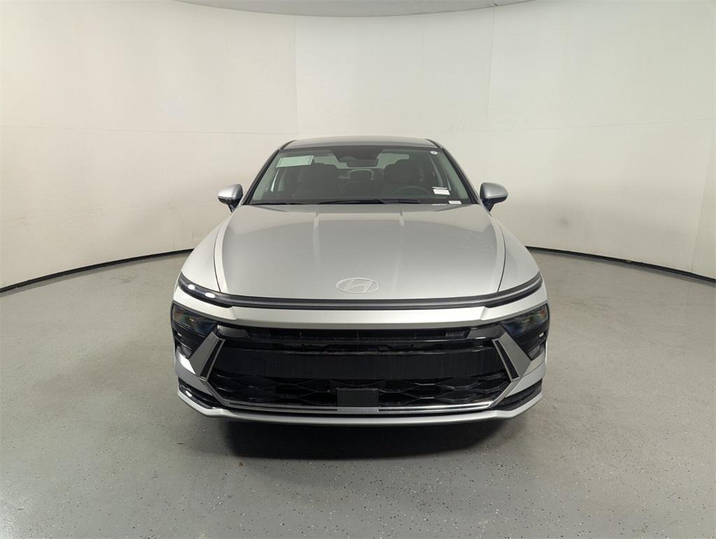 2026 Hyundai Sonata SEL Sport photo 2