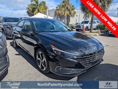 2023 Hyundai Elantra Limited Sedan