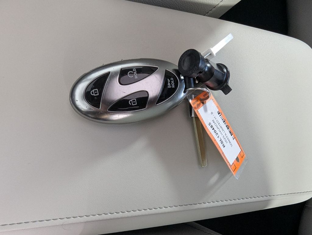 2025 Hyundai Sonata Hybrid Limited - Photo 29
